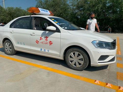 爆料练车视频,揭秘驾校学员真实练车过程